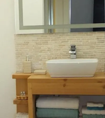 Frina Di Mari Bed & Breakfast