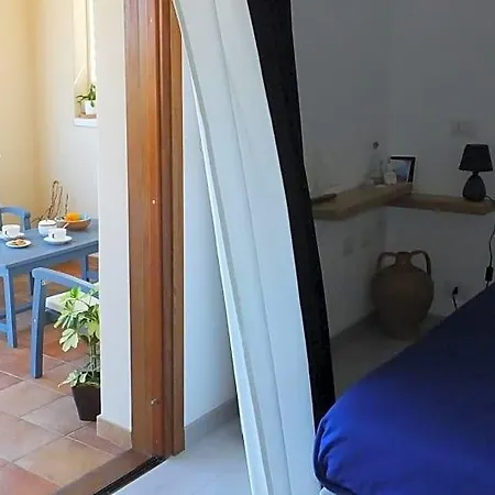 Bed & Breakfast Frina Di Mari 4*