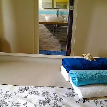 Bed & Breakfast Frina Di Mari 4*