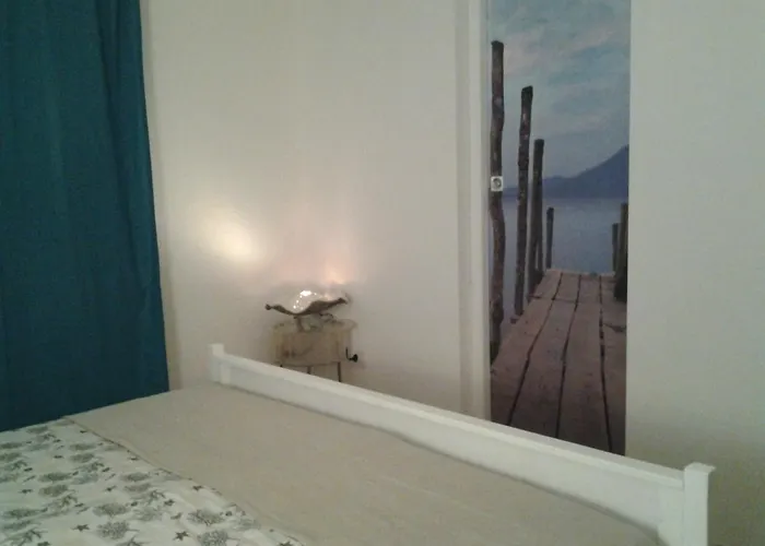 Frina Di Mari Couette-café