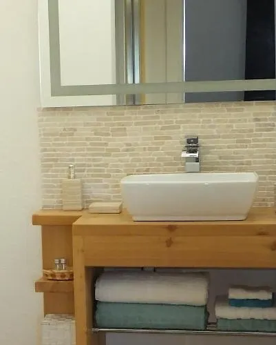 Frina Di Mari Couette-café