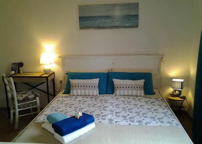 Frina Di Mari Couette-café 4*